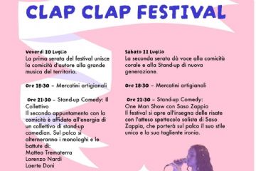 La locandina, nella parte superiore, presenta un grande nastro bianco stilizzato in cui campeggia il titolo dell'evento, "CLAP CLAP FESTIVAL", scritto in lettere maiuscole di colore blu scuro. La parte centrale e destra invece è dominata da un collage fotografico con tonalità sfumate di rosa e viola che ritrae i protagonisti delle serate (quattro ragazzi e una ragazza) sorridenti e con i microfoni in mano durante le esibizioni. Nella parte inferiore sinistra sono inseriti tre loghi istituzionali e dei partner del festival, tra cui lo stemma del Comune di Castelnuovo Magra e il logo "Locura".
Il testo è organizzato in due colonne principali che dettagliano le date del festival. A sinistra, il programma di venerdì 10 Luglio: ore 18:30 – Mercatini artigianali/ore 21:30 – Stand-up Comedy: Il Collettivo/ ore 22:30 – Musica Live: Selène & Band.  Sulla colonna di destra, gli eventi di sabato 11 Luglio: alle ore 18:30 i Mercatini artigianali, alle ore 21:30 – Stand-up Comedy: One Man Show con Saso Zappia.  In fondo alla locandina, una banda bianca mette in evidenza i dettagli logistici scritti in lettere maiuscole nere: il luogo: AREA DEL CENTRO SOCIALE DI CASTELNUOVO MAGRA; la modalità di accesso: INGRESSO LIBERO E GRATUITO. Infine, una freccia rossa stilizzata indica la scritta finale: VI ASPETTIAMO!
