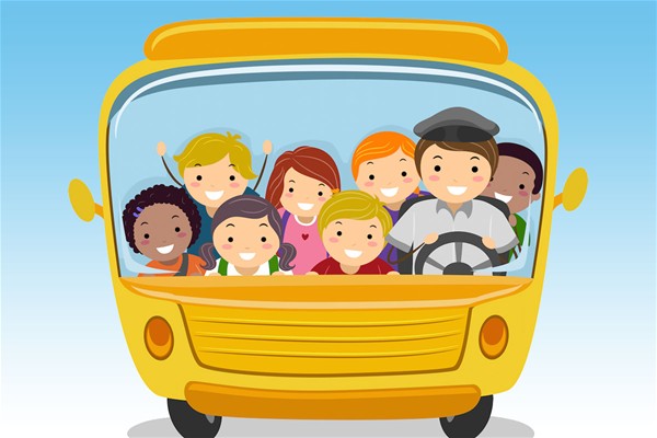 Pulmino giallo con autista e bambini