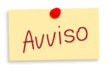 post-it con scritta "avviso"