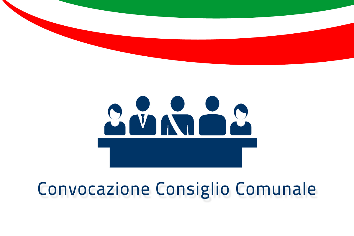 L'immagine mostra cinque figure stilizzate sedute dietro un banco centrale blu scuro quella al centro ha una fascia diagonale sopra c'è una banda curva verde bianca e rossa sotto c'è la scritta Convocazione Consiglio Comunale