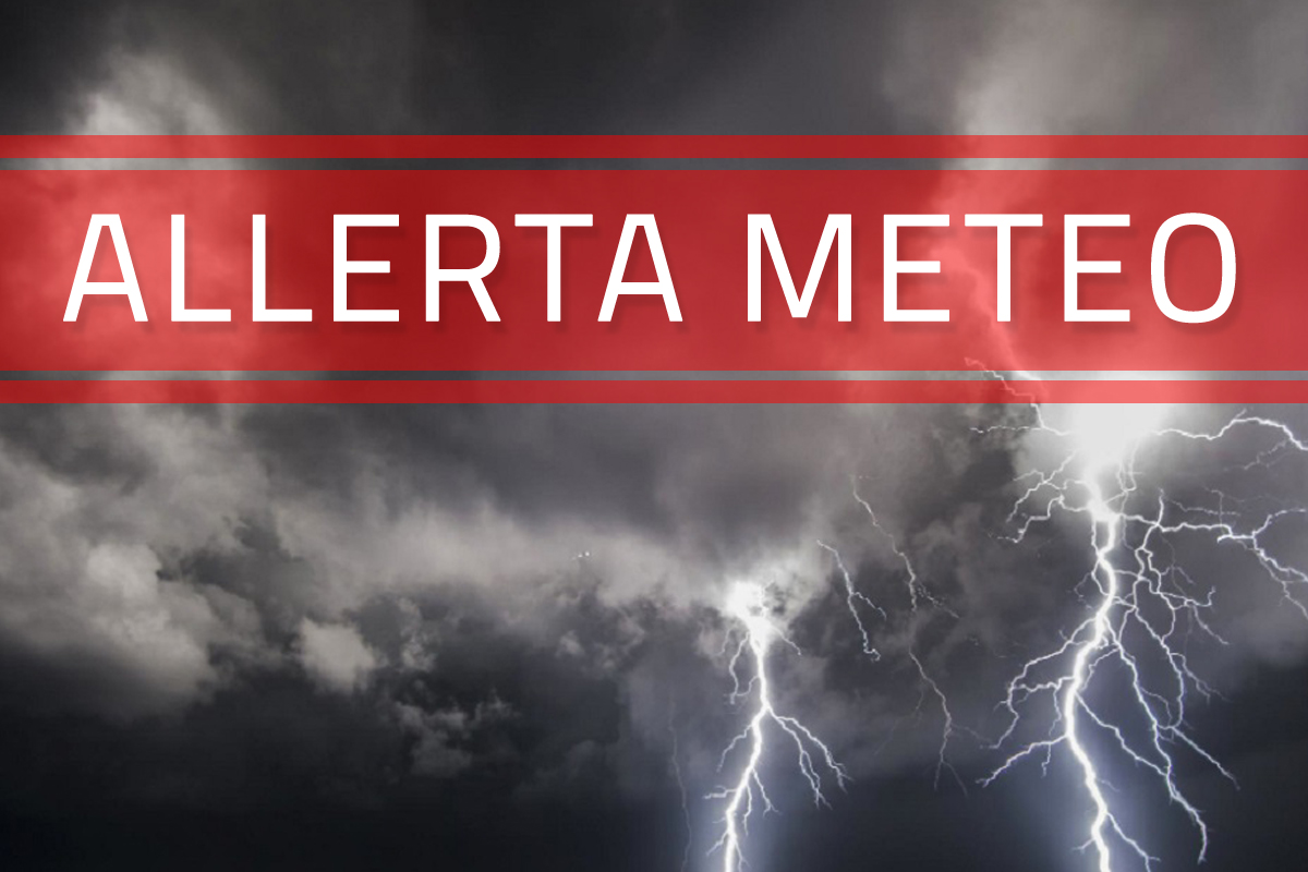 L'immagina raffigura un temporale con sfondo blu con la digitura in bianco : allerta meteo
