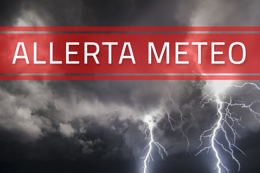 L'immagina raffigura un temporale con sfondo blu con la digitura in bianco : allerta meteo