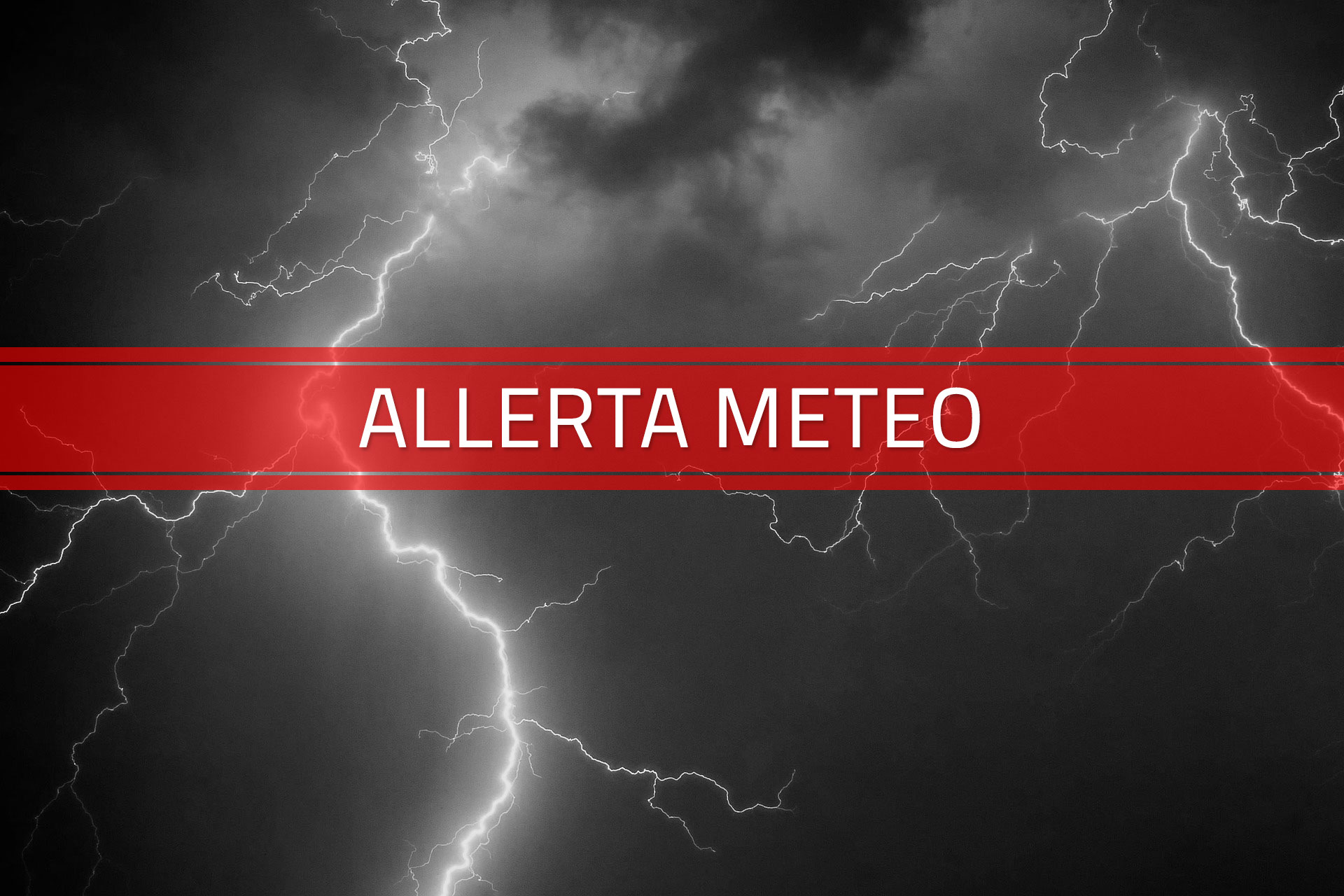 L'immagina raffigura un temporale con sfondo blu con la digitura in rosso: allerta meteo